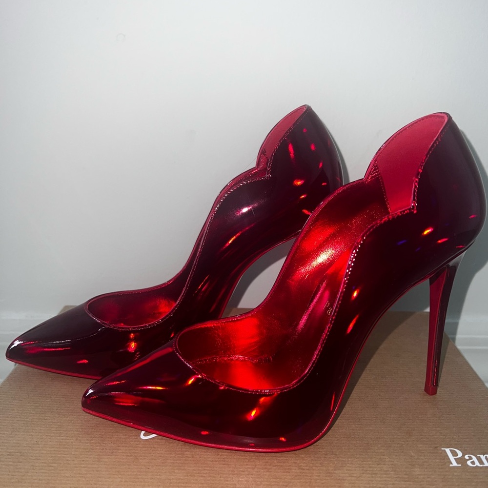 Christian Louboutin Hot Chick 100 Patent Psychic - Loubi - NEVER WORN
